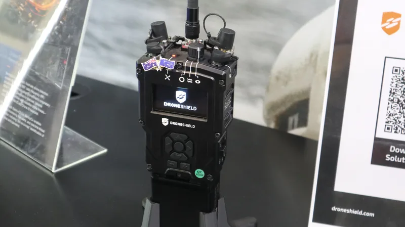 Das RfPatrol Mk2 ist ein tragbares Gerät zur Detektierung unbemannter Systeme.