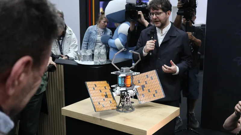 Es war nicht das einzige Modell eines Satelliten, welches auf der ILA so überzeugend präsentiert wurde.