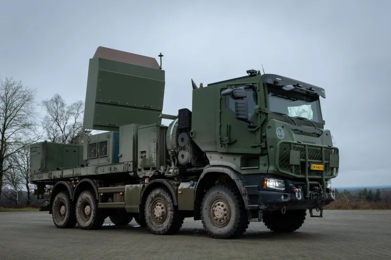 Ein Thales GM200 MM:C Radar, wie es bei den niederländischen Streitkräften im Einsatz ist. (Niederländisches Verteidigungsministerium) .webp