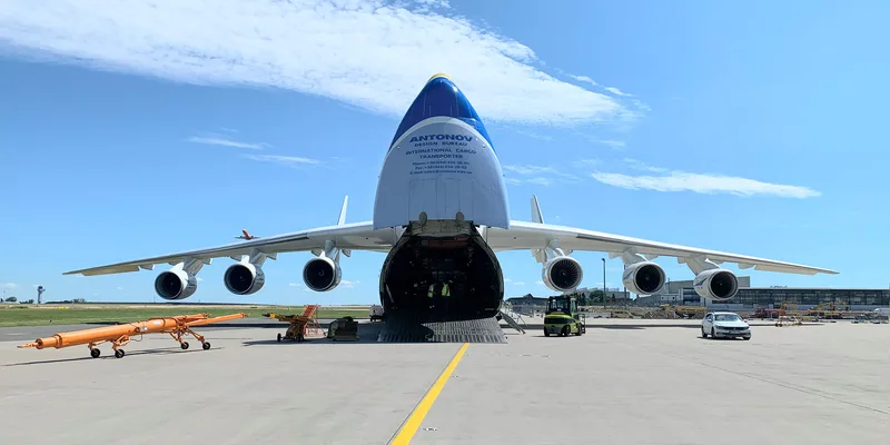Die Antonov ist auch für Transporte zur militärischen Unterstützung für die Ukraine verantwortlich.