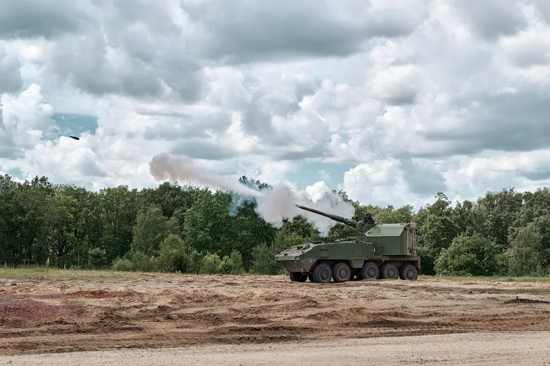Das KNDS-Artilleriegeschützmodul ist auch mit dem von der Schweiz ausgewählten Piranha 10×10 HMC kompatibel.
