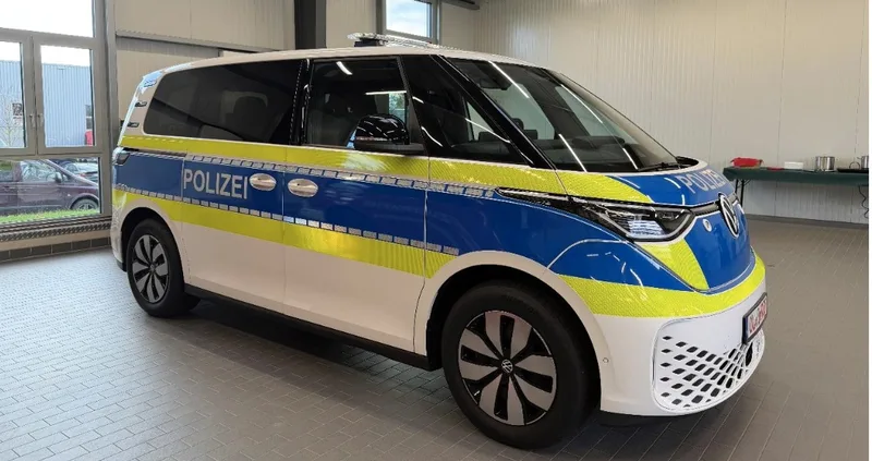 Vollelektrischer VW ID.Buzz als Funkstreifenwagen der Polizei