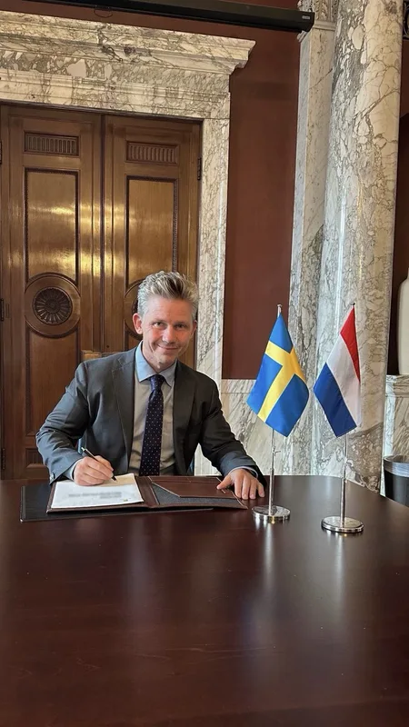 Swedish Defence Minister Pål Jonson ceremonially signing a letter of intent on 10 September 2026 under which the Netherlands will acquire a GlobalEye AEW&C aircraft. The deal also covers long-term co-operation between the two countries in the field of airborne surveillance and command capabilities.
