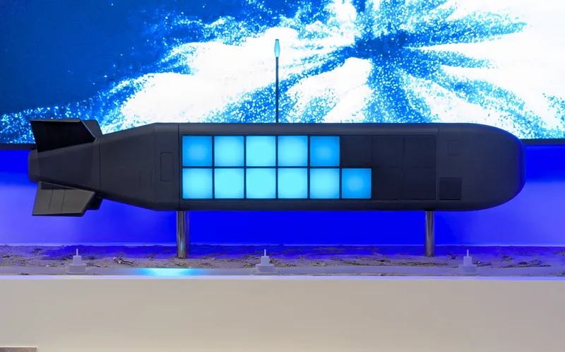 The XLUUV model presented at the Thales Tech Summit on 14 September 2026, used to illustrate Thales’ developments in developing sensing systems for XLUUVs, closely resembled the Royal Navy’s XV Excalibur: its first, experimental XLUUV.