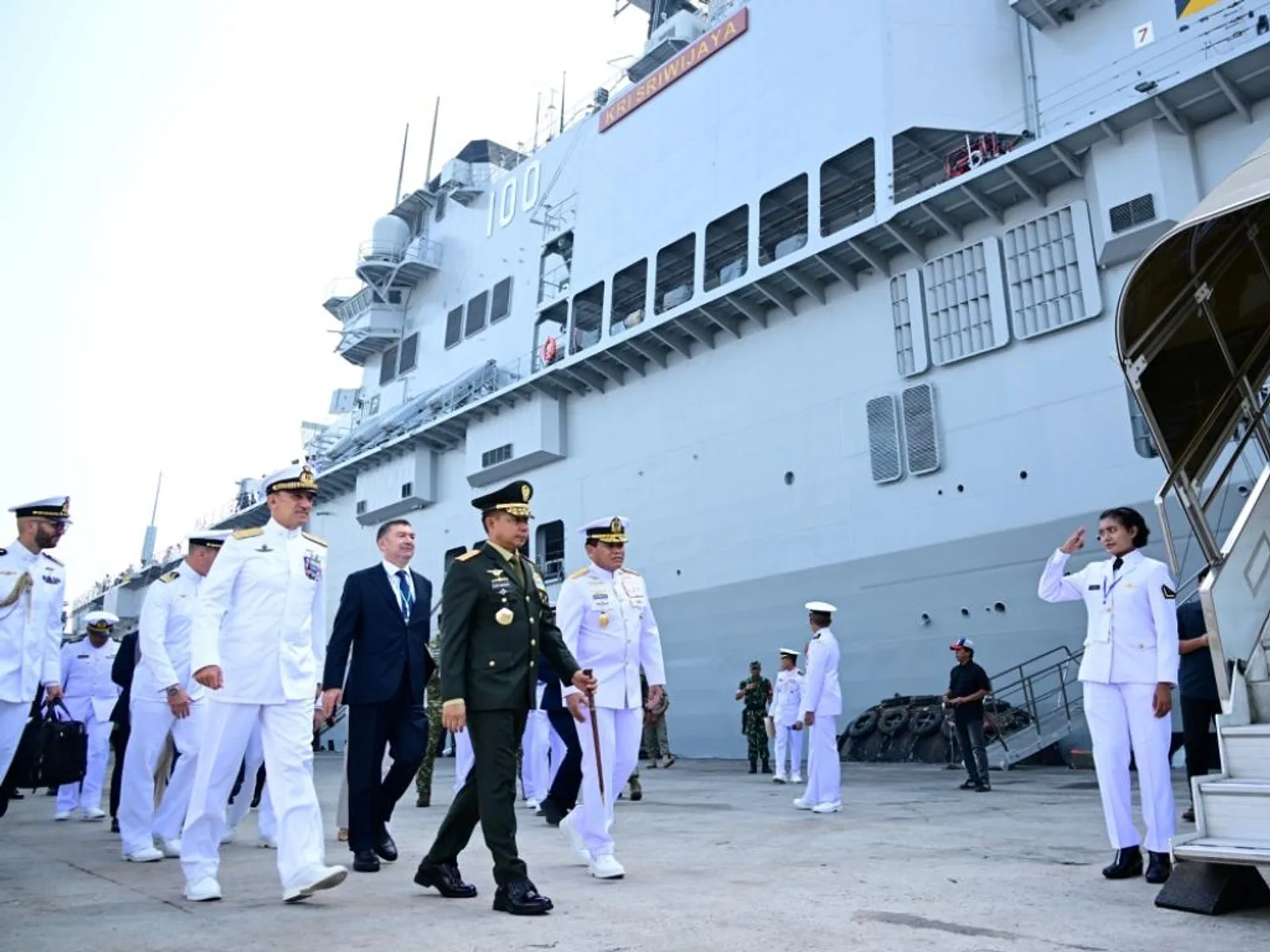 At a ceremony at Pier 107, Tanjung Priok Port, in north Jakarta on 24 September 2026 the aircraft carrier formerly known as ITS Giuseppe Garibaldi officially became KRI Sriwijaya as the carrier’s Italian flag was exchanged for an Indonesian one.