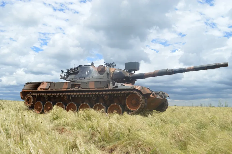 A Leopard 1BE in Brazilian Army service. RCBs are subordinate to mechanised infantry brigades, which typically operate wheeled vehicles. However, these brigades require tracked shock-action units capable of breaching enemy positions, exploiting gaps and holding ground until armoured forces arrive, typically using tanks and APCs, and in the future IFVs.