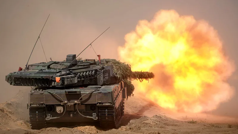 Nach erfolgreicher Einsatzprüfung 1 beim Projekt Digitalisierung Landbasierte Operationen (D-LBO) kann Deutschland ab kommenden Jahr der NATO eine digitalisierte Brigade bereitstellen. Die Aufgabe übernimmt zunächst die Panzergrenadierbrigade 37 als Forward Land Forces. Im Anschluss soll auch die Brigade Litauen mit D-LBO ausgestattet werden.