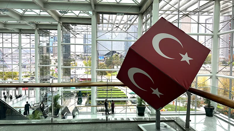 Die IDA Türkiye wollte in Ankara Rüstungsunternehmen und -fabriken über die Landesgrenzen der Türkei hinweg vernetzen.