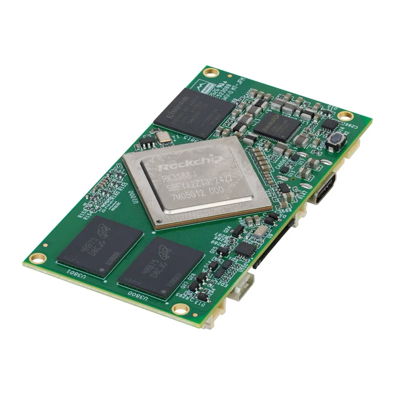 Grüne Leiterplatte mit Rockchip RK3588J Prozessor sowie Kingston- und Micron-Speicherbausteinen und seitlichem USB-C-Anschluss