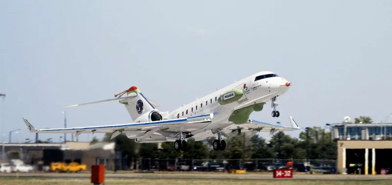 Eine Bombardier Global 6000 bestimmt für die Bundeswehr. Integriert ist hier das Pegasus Aufklärungssystem, in welchem auch RECONIQ Software eingesetzt werden könnte.