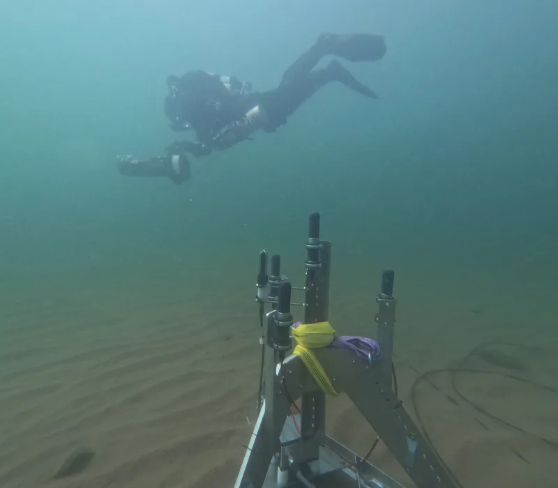 Ocean Barrier’s sonar sensing capability is designed to detect targets ranging from submarines to single divers.